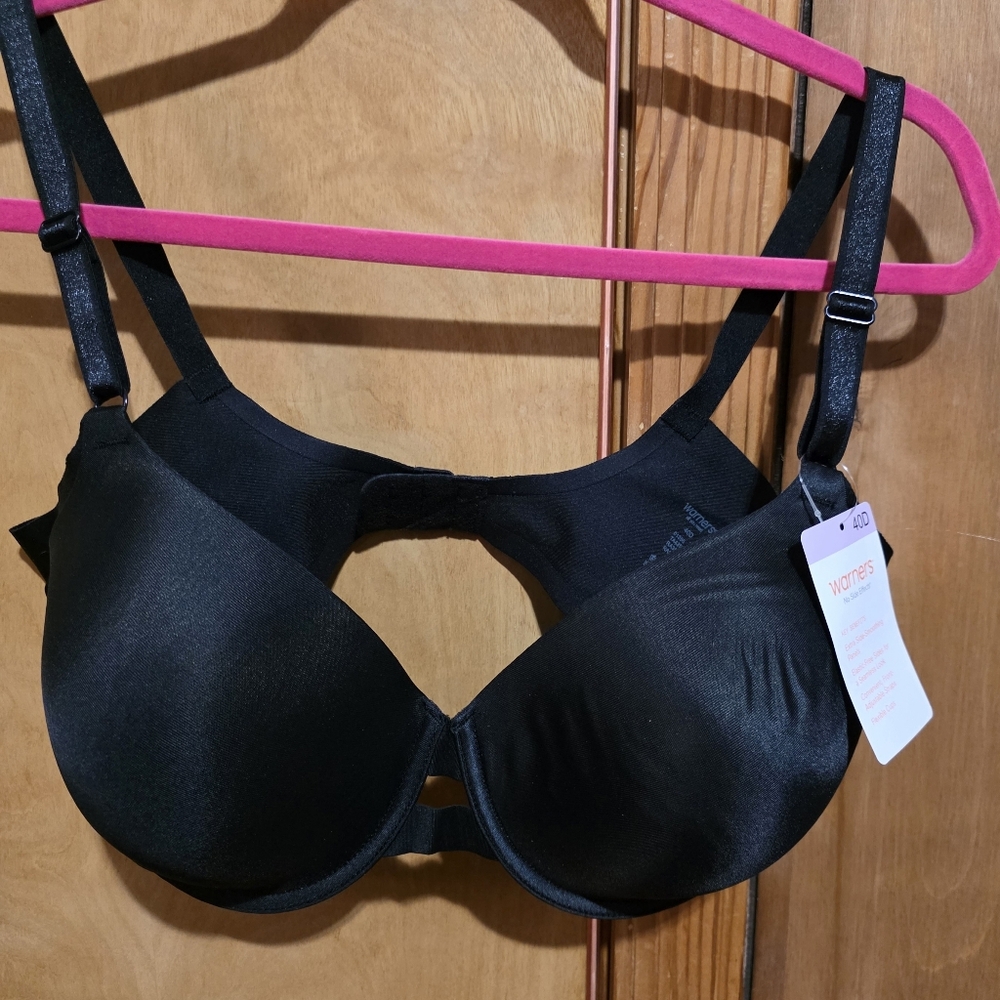 Warner's Classic Black Bra, Size 40D